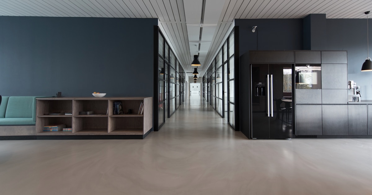 Modern office workspace Switzerland Canton Zug virtual office