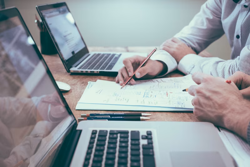Professional Swiss office — document management